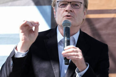 In a media world fixated on ratings and viral moments, Lawrence O’Donnell has managed to rise to the top not by chasing the next big headline, but by letting his work speak for itself. The veteran anchor of The Last Word on MSNBC has been a household name for years, but his influence at the network has quietly expanded far beyond his on-air role. Behind the scenes, O’Donnell has amassed a level of power that many are now noticing, causing some to wonder: How did he become such a quiet force at MSNBC, and what does this mean for the future of the network? Click below to discover the untold story of O’Donnell’s behind-the-scenes rise! 👇👇