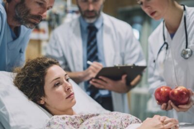 – I went to the clinic to visit my mother-in-law and saw my husband signing unusual documents