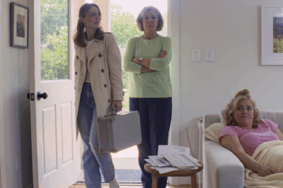 When My Sister Came Home for “Family Support”, My Mom Kicked Me Out — But When I Left, Panic Set In…