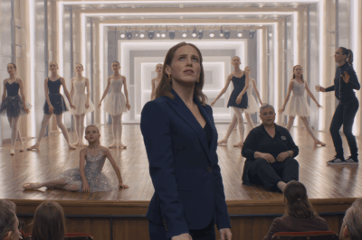 Mom Kicked My Daughter’s Leg Out During Dance Recital And Laughed — Now She Matches Her Worthless Life